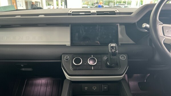 Used Land Rover Defender 2020 for sale - 76176287: Photo 12