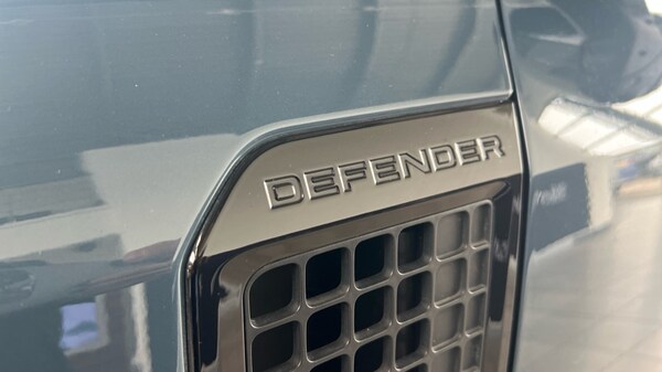 Used Land Rover Defender 2020 for sale - 76176287: Photo 30
