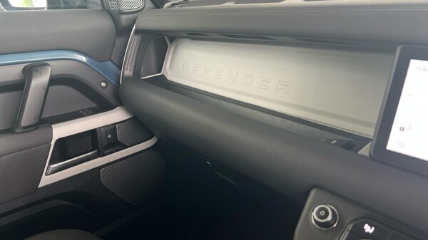 Used Land Rover Defender 2020 for sale - 76176287: Photo 44