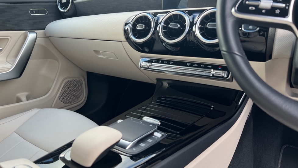Used Mercedes-Benz CLA 2023 for sale - 76095902: Photo 33