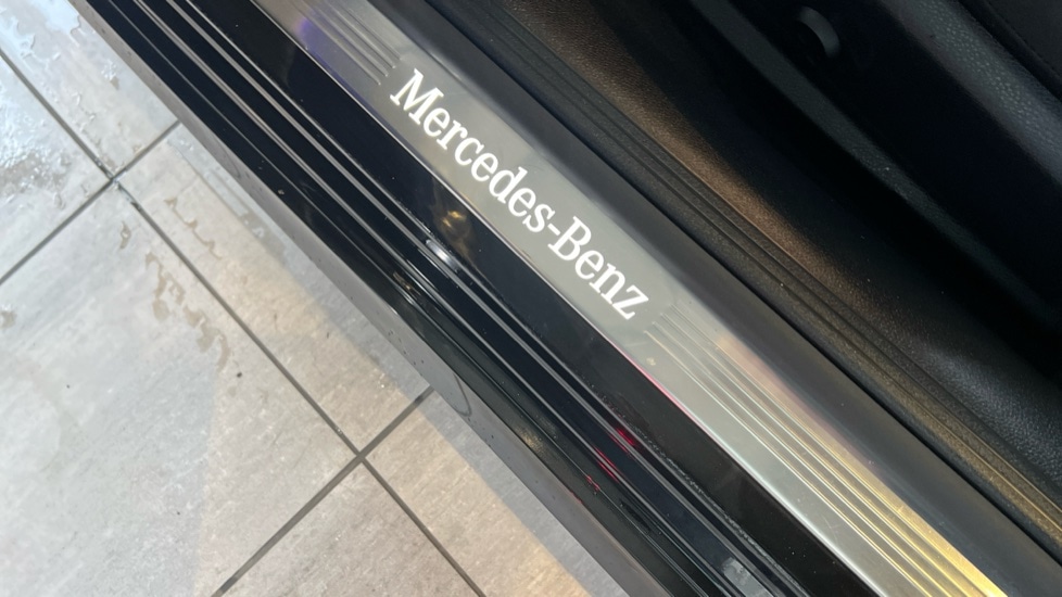 Used Mercedes-Benz E Class 2020 for sale - 76640156: Photo 32