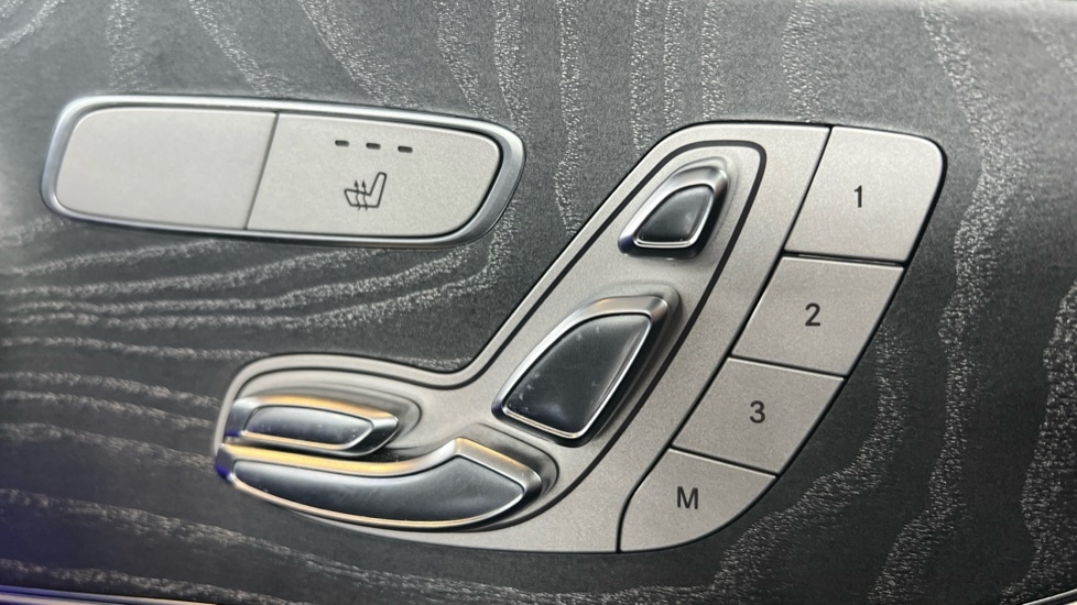 Used Mercedes-Benz E Class 2020 for sale - 76640156: Photo 35