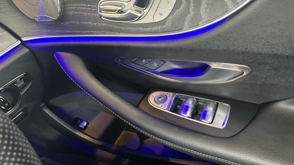 Used Mercedes-Benz E Class 2020 for sale - 76640156: Photo 37