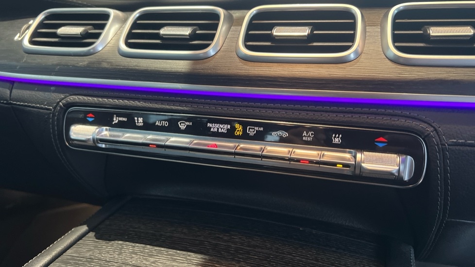 Used Mercedes-Benz GLE 2022 for sale - 76977753: Photo 35