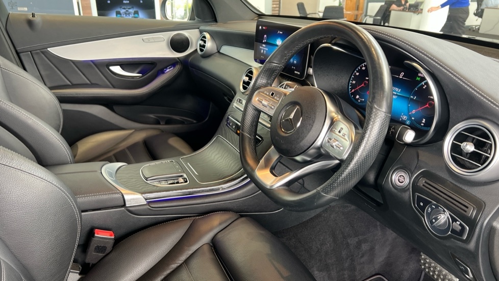Used Mercedes-Benz GLC 2021 for sale - 76033960: Photo 3