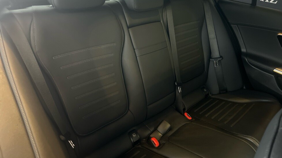 Used Mercedes-Benz C Class 2024 for sale - 76841891: Photo 15