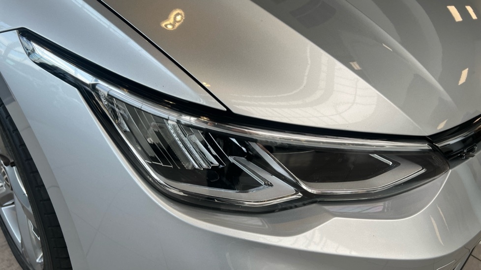 Used Volkswagen Golf 2020 for sale - 76640147: Photo 24