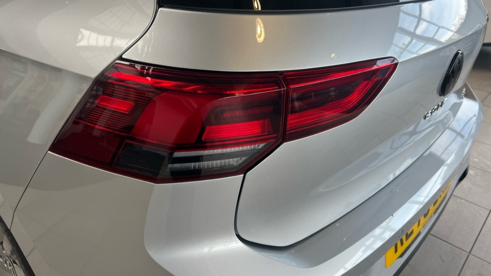 Used Volkswagen Golf 2020 for sale - 76640147: Photo 29