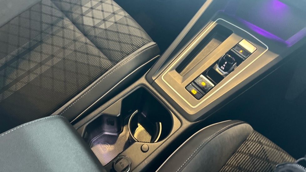 Used Volkswagen Golf 2020 for sale - 76640147: Photo 38