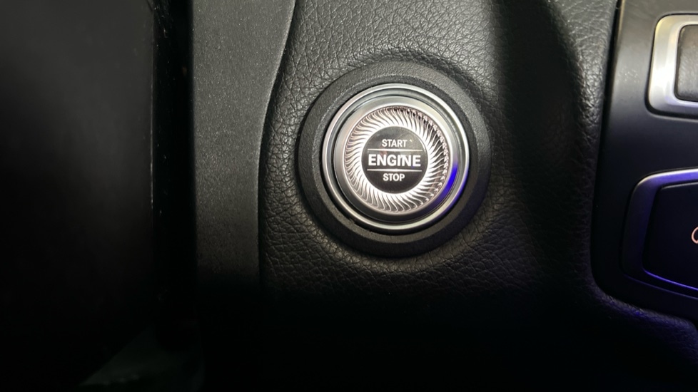 Used Mercedes-Benz C-Class 2021 for sale - 76095984: Photo 43