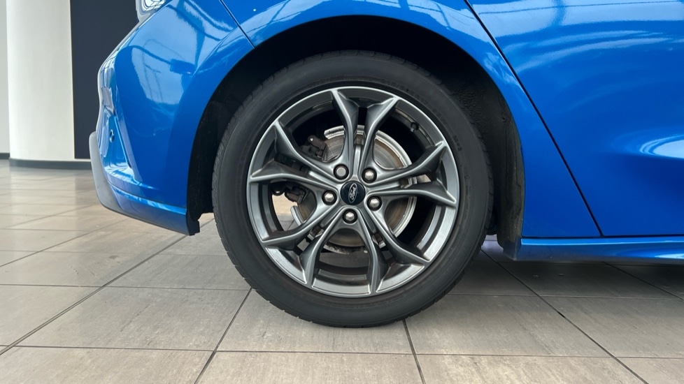 Used Ford Focus 2019 for sale - 76494095: Photo 19