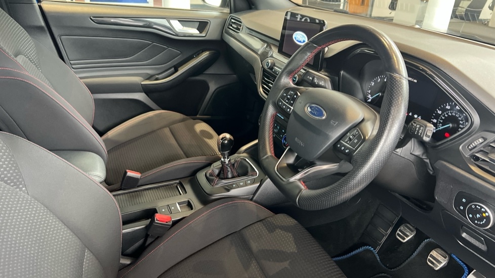 Used Ford Focus 2019 for sale - 76494095: Photo 9