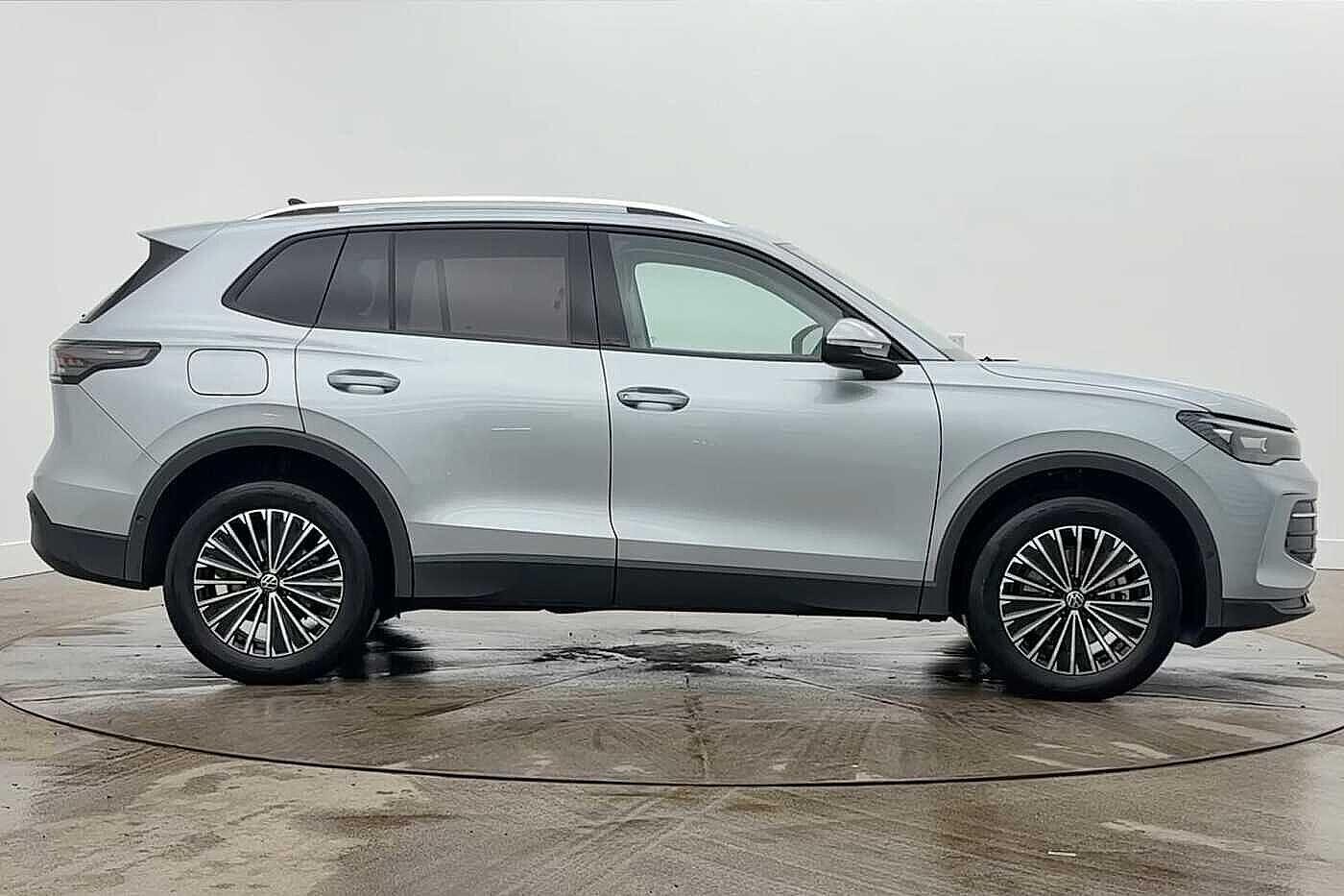 Used Volkswagen Tiguan 2025 for sale - 77820274: Photo 4