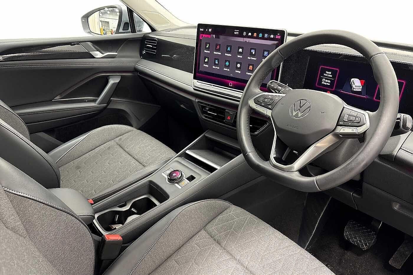 Used Volkswagen Tiguan 2025 for sale - 77820274: Photo 6