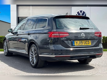 Used Volkswagen Passat 2019 for sale - 78920546: Photo