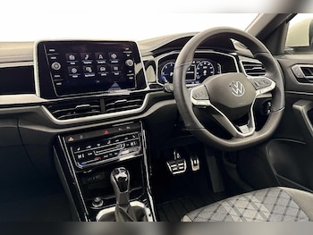 Used Volkswagen T-Roc 2025 for sale - 78001656: Photo