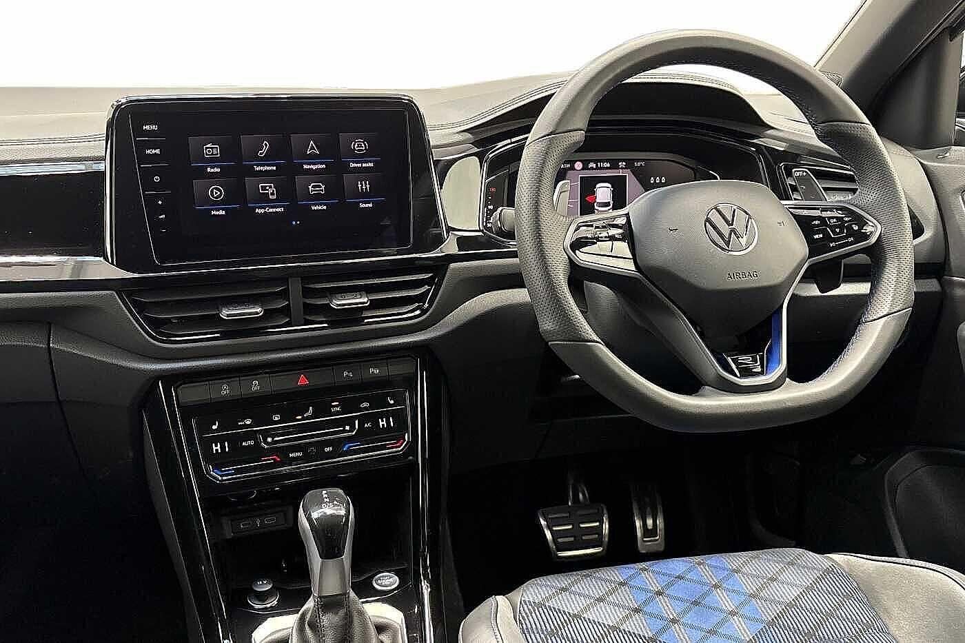 Used Volkswagen T-Roc 2025 for sale - 76697775: Photo 2