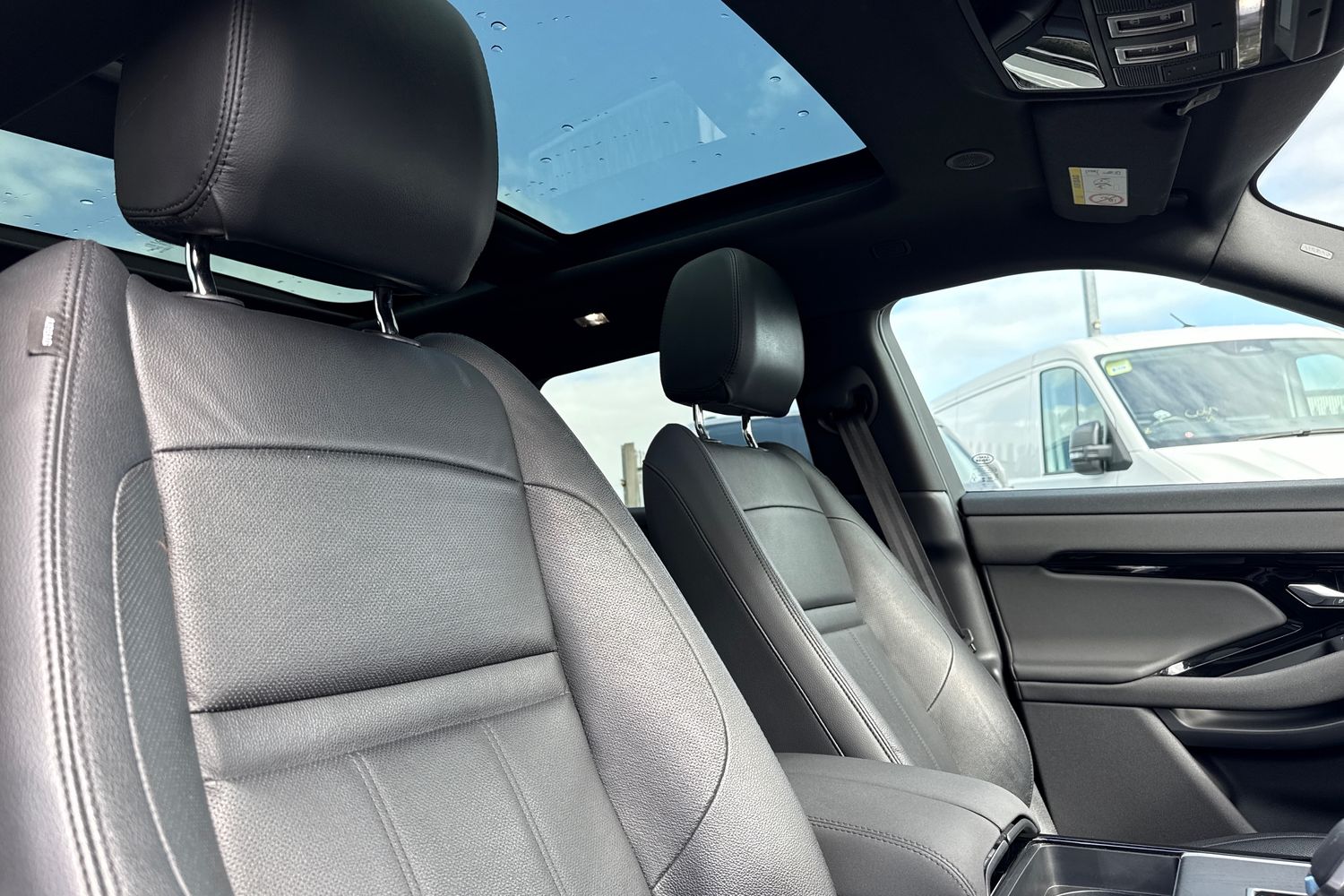 Used Land Rover Range Rover Evoque 2023 for sale - 78052640: Photo 24