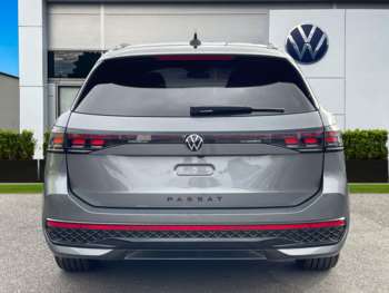Used Volkswagen Passat 2024 for sale - 71507011: Photo