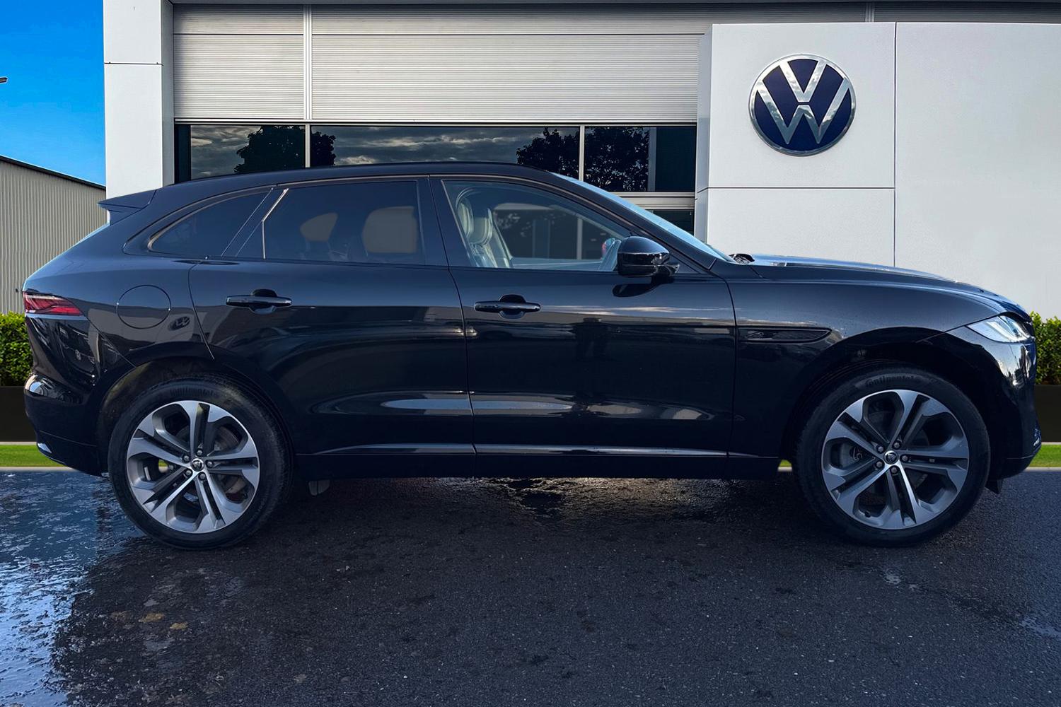 Used Jaguar F-Pace 2024 for sale - 76636970: Photo 3