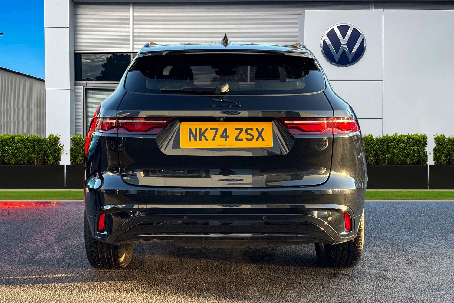 Used Jaguar F-Pace 2024 for sale - 76636970: Photo 4