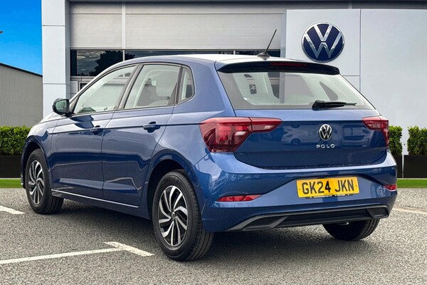 Used Volkswagen Polo 2024 for sale - 75604965: Photo 2