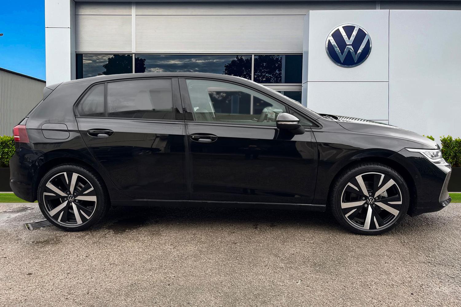 Used Volkswagen Golf 2025 for sale - 76495276: Photo 3