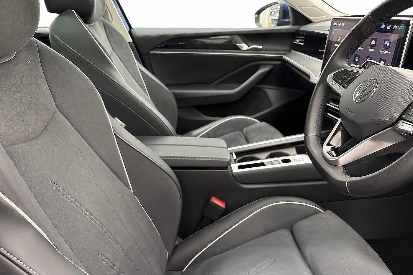 Used Volkswagen Passat 2025 for sale - 77820264: Photo 11