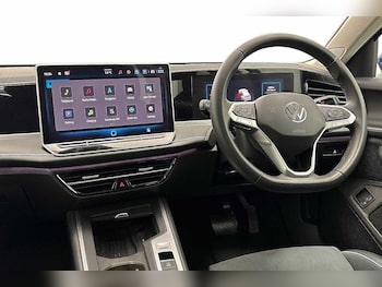 Used Volkswagen Passat 2025 for sale - 77820264: Photo