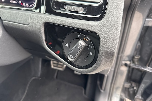 Used Volkswagen Golf 2019 for sale - 76274681: Photo 37