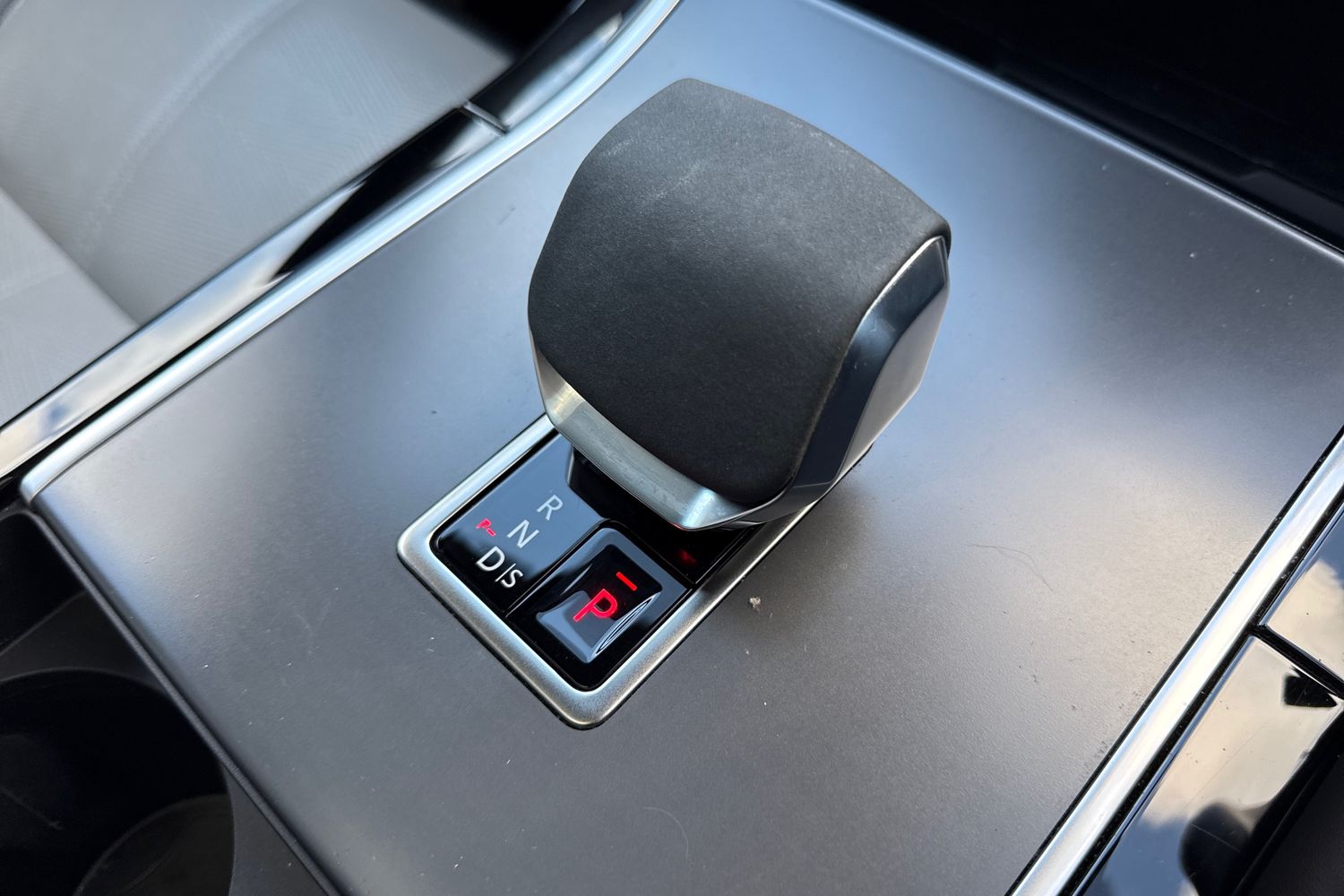 Used Land Rover Range Rover Velar 2023 for sale - 77093638: Photo 23