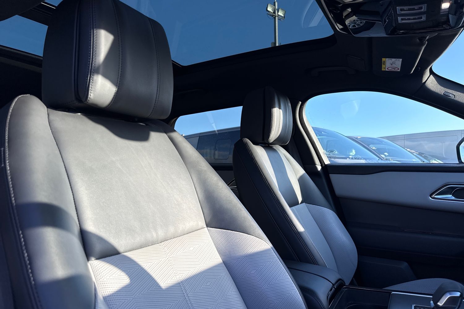 Used Land Rover Range Rover Velar 2023 for sale - 77093638: Photo 24