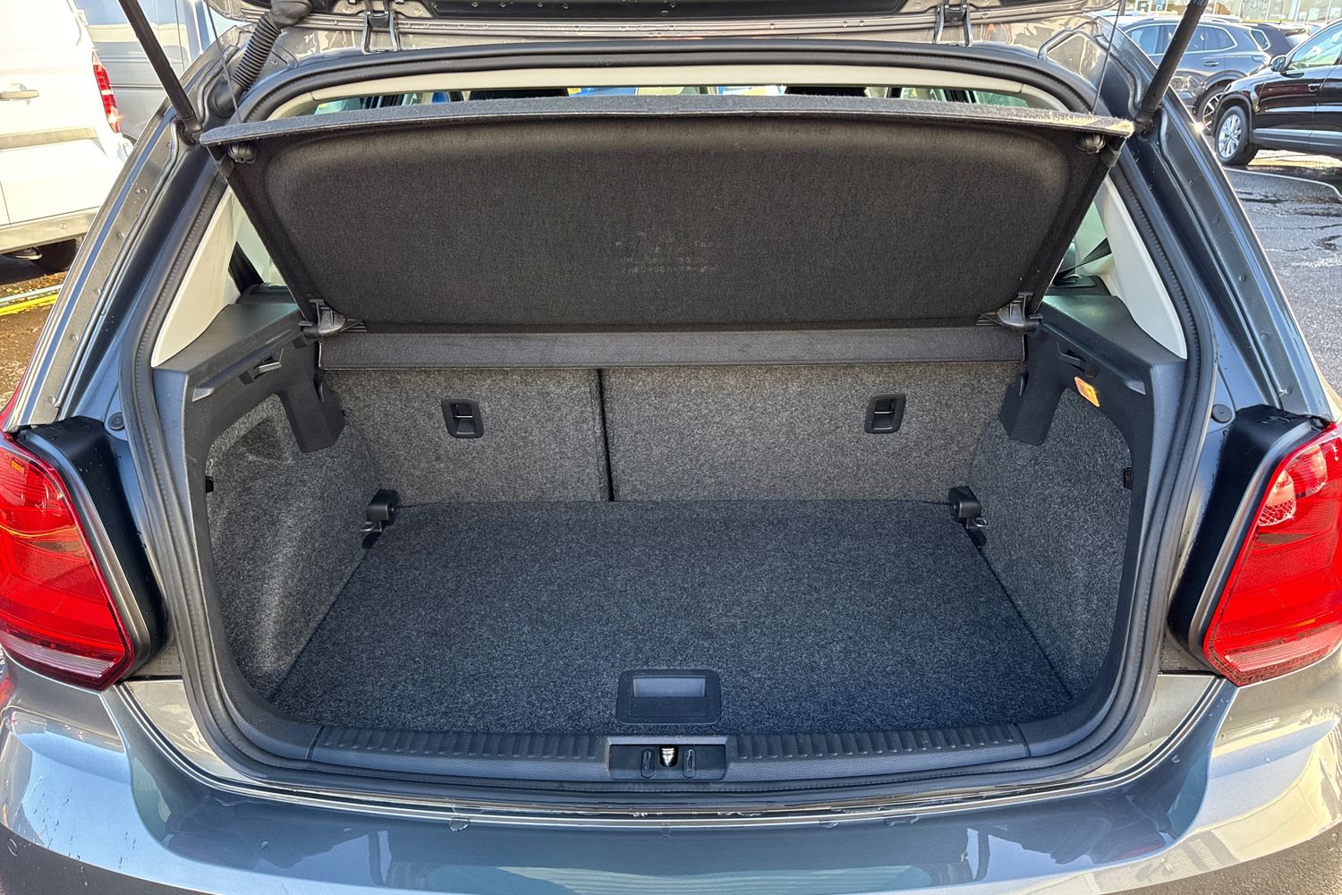 Used Volkswagen Polo 2016 for sale - 76610904: Photo 10