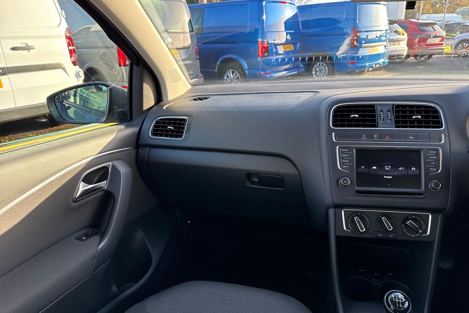 Used Volkswagen Polo 2016 for sale - 76610904: Photo 15