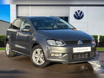 Used Volkswagen Polo 2016 for sale - 76610904: Photo