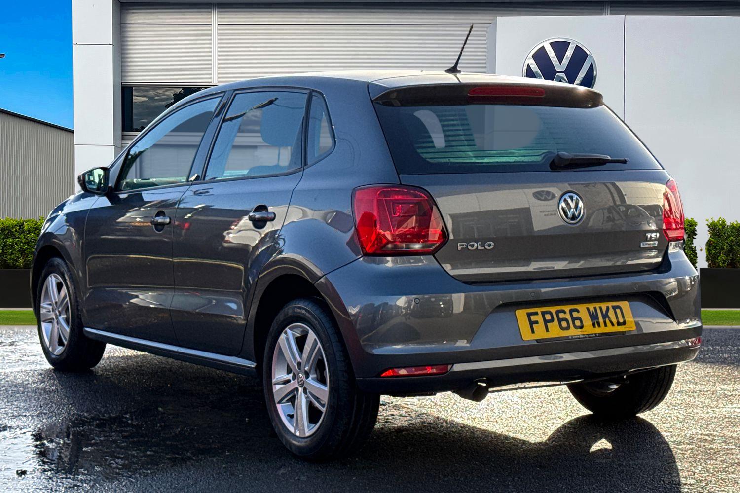 Used Volkswagen Polo 2016 for sale - 76610904: Photo 2