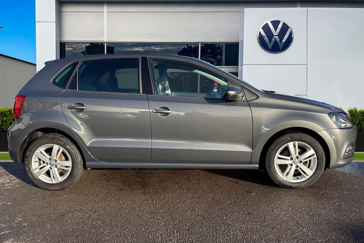 Used Volkswagen Polo 2016 for sale - 76610904: Photo 3