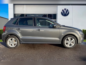 Used Volkswagen Polo 2016 for sale - 76610904: Photo