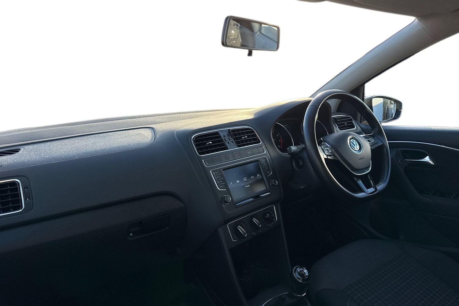 Used Volkswagen Polo 2016 for sale - 76610904: Photo 9