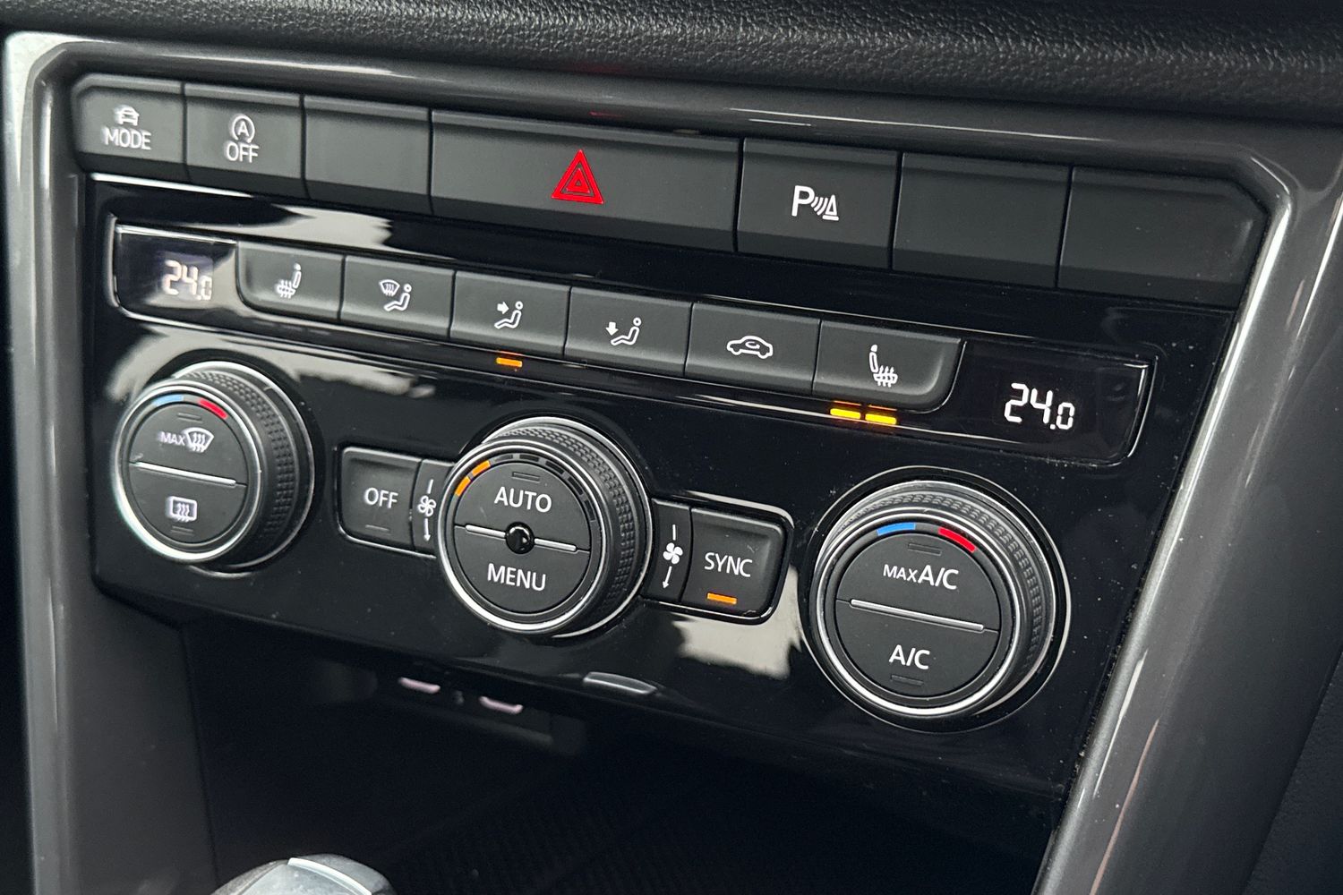 Used Volkswagen T-Roc 2022 for sale - 77139017: Photo 22