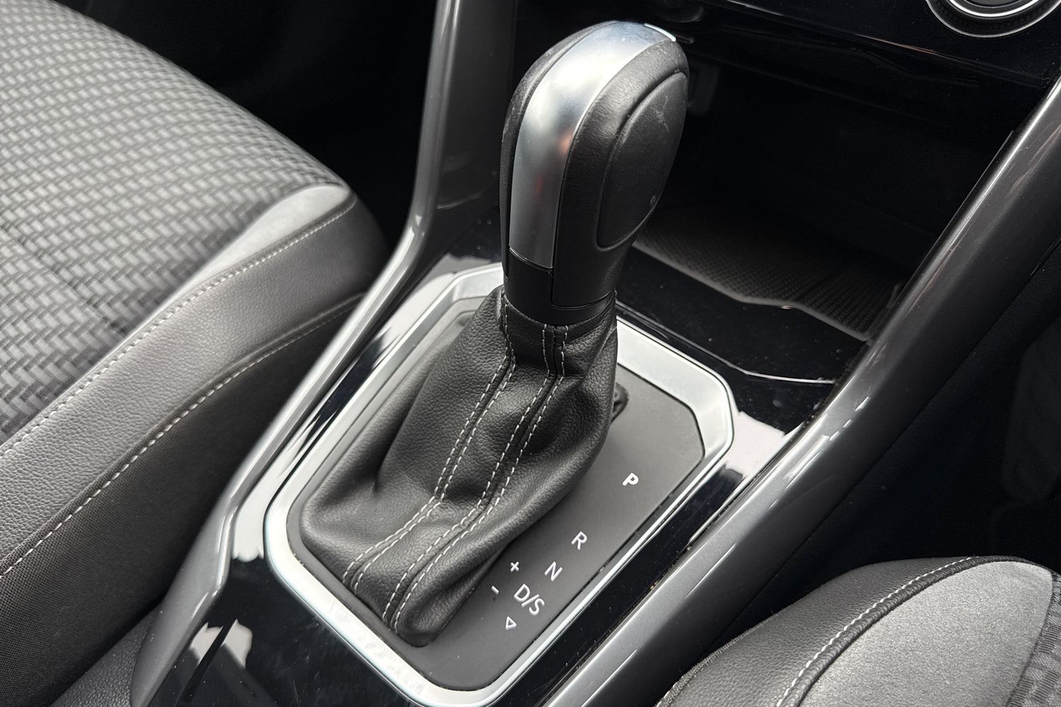 Used Volkswagen T-Roc 2022 for sale - 77139017: Photo 23