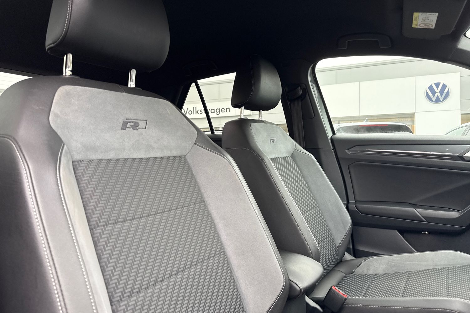 Used Volkswagen T-Roc 2022 for sale - 77139017: Photo 24