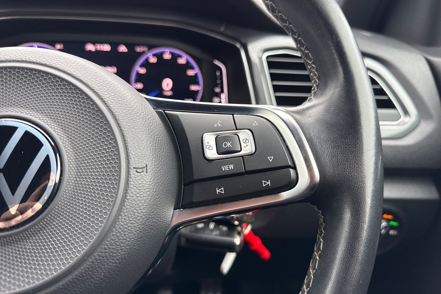 Used Volkswagen T-Roc 2022 for sale - 77139017: Photo 45