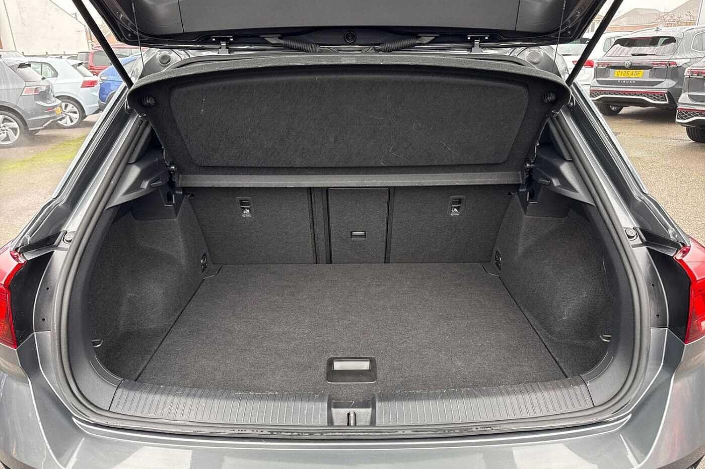 Used Volkswagen T-Roc 2021 for sale - 77287179: Photo 9