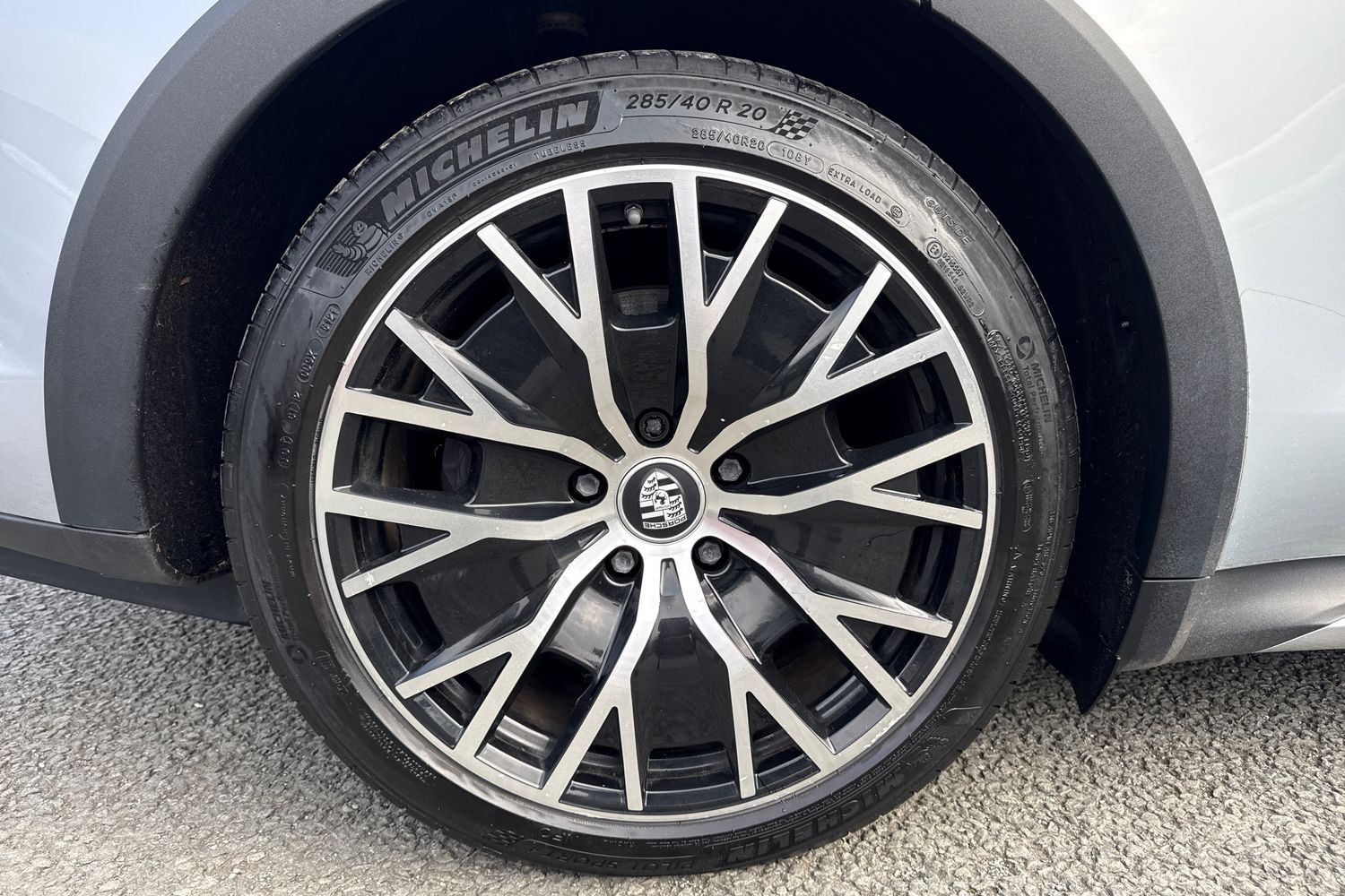 Used Porsche Taycan 2022 for sale - 77773987: Photo 13