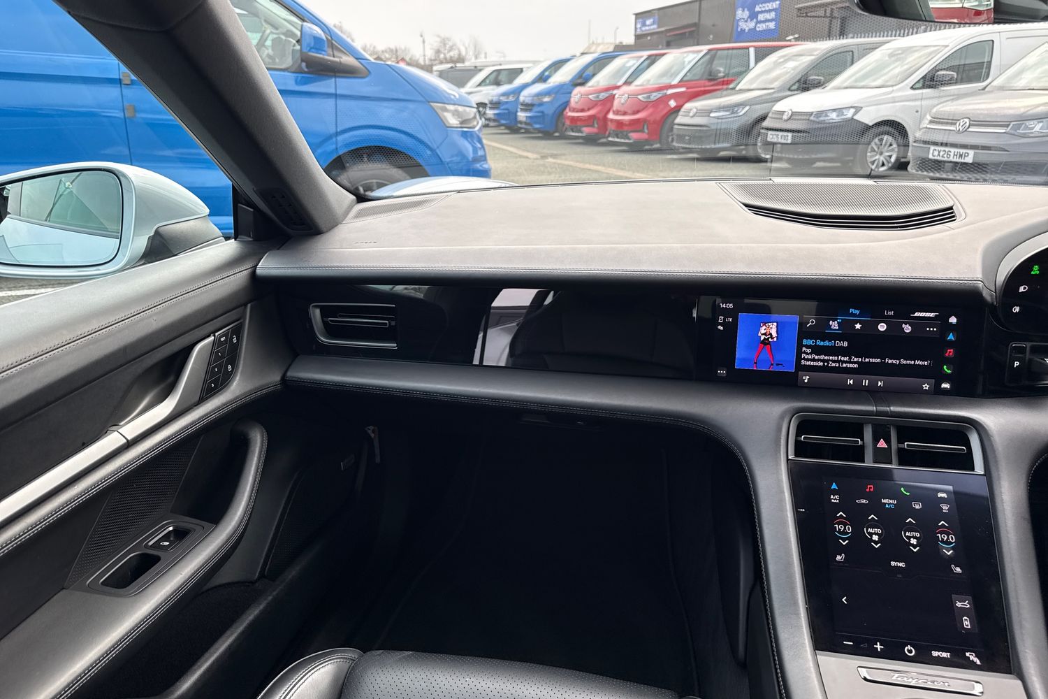 Used Porsche Taycan 2022 for sale - 77773987: Photo 20