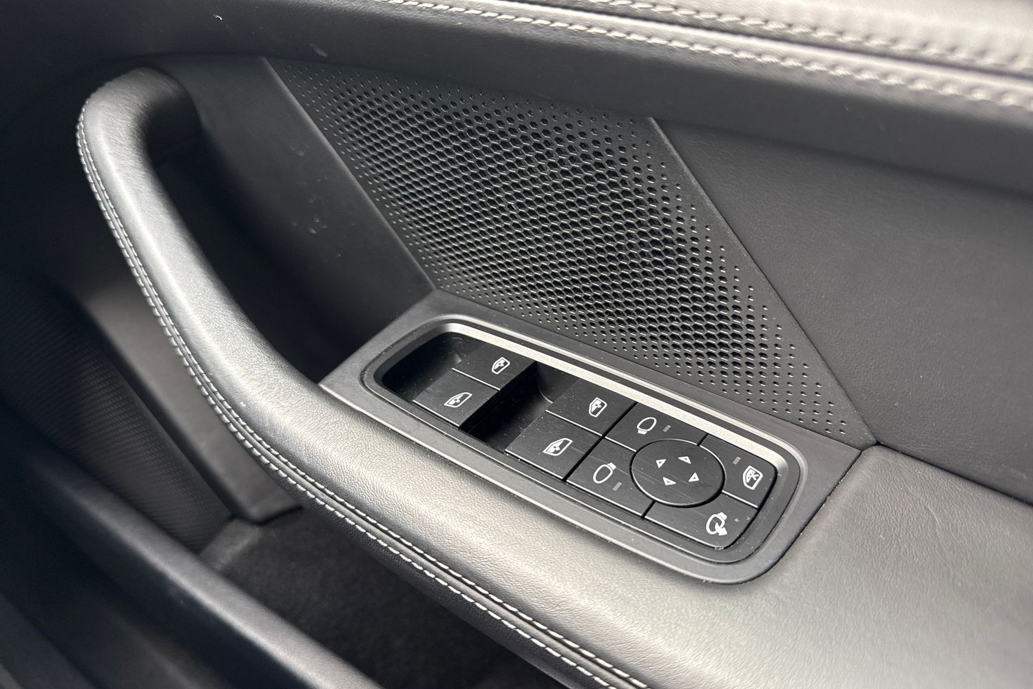 Used Porsche Taycan 2022 for sale - 77773987: Photo 21