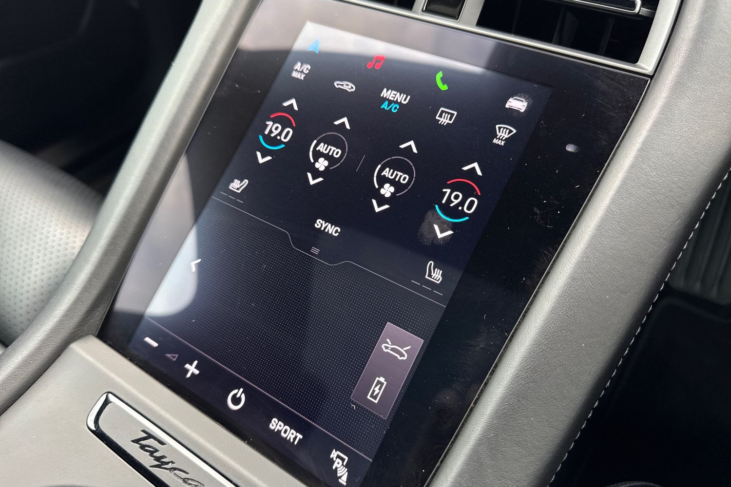 Used Porsche Taycan 2022 for sale - 77773987: Photo 22