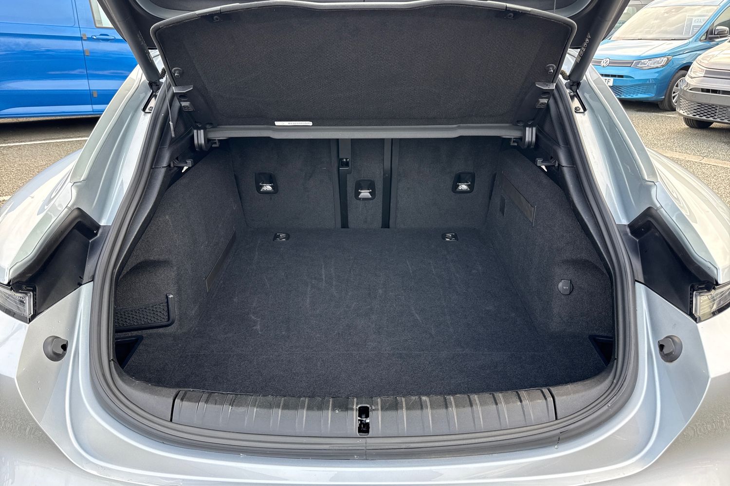 Used Porsche Taycan 2022 for sale - 77773987: Photo 7