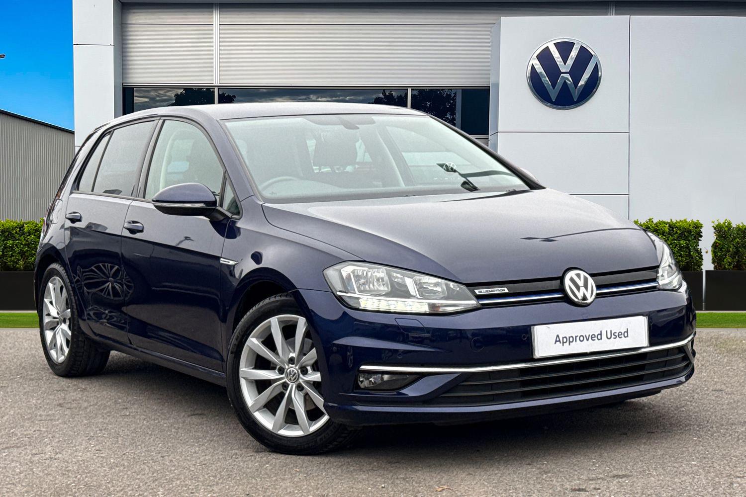 Used Volkswagen Golf 2019 for sale - 76274702: Photo 1